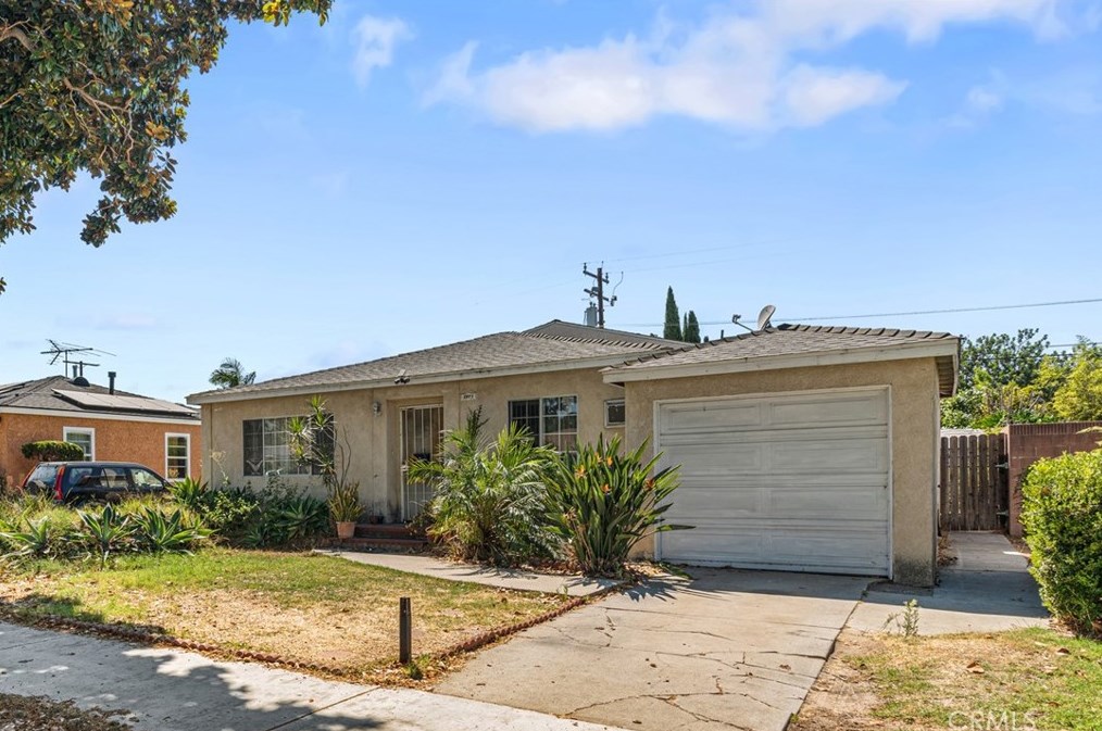 2871 Magnolia Ave, Long Beach, CA 90806-1437