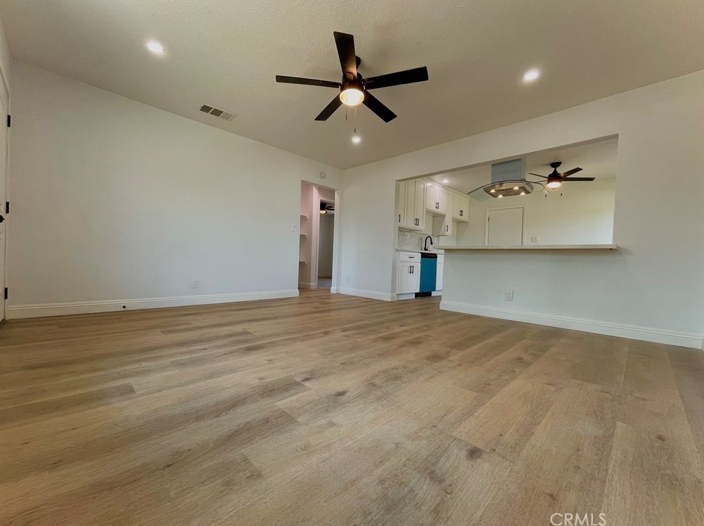 1305 S Thomas St, Pomona, CA 91766