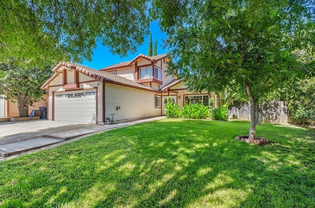 1267 Gazania Cir, Riverside, CA 92501-1914