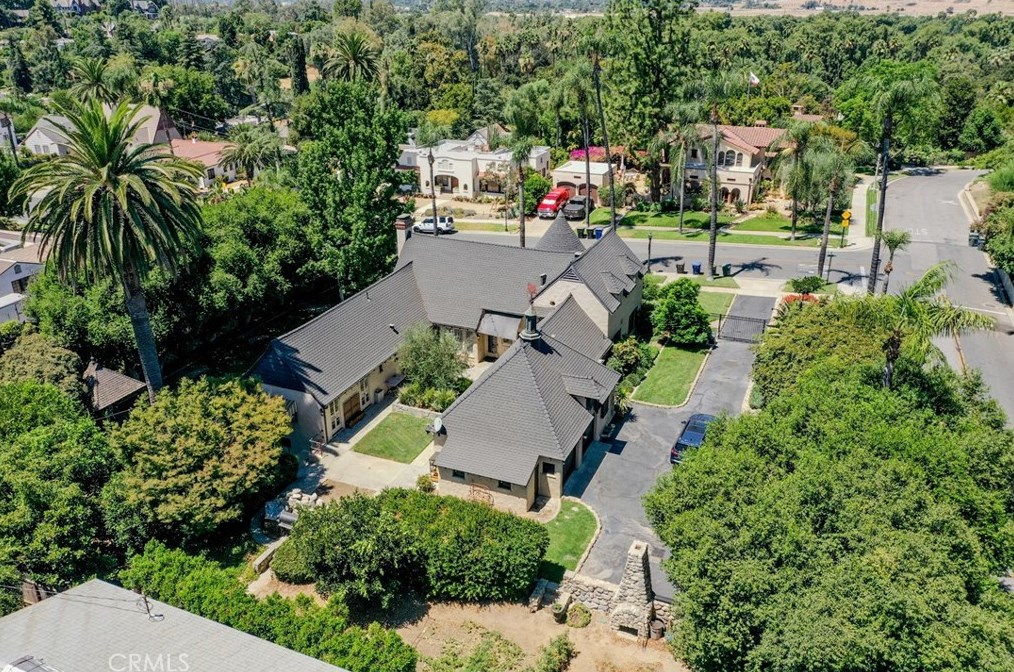3014 Pine St, Riverside CA  92501-2364 exterior