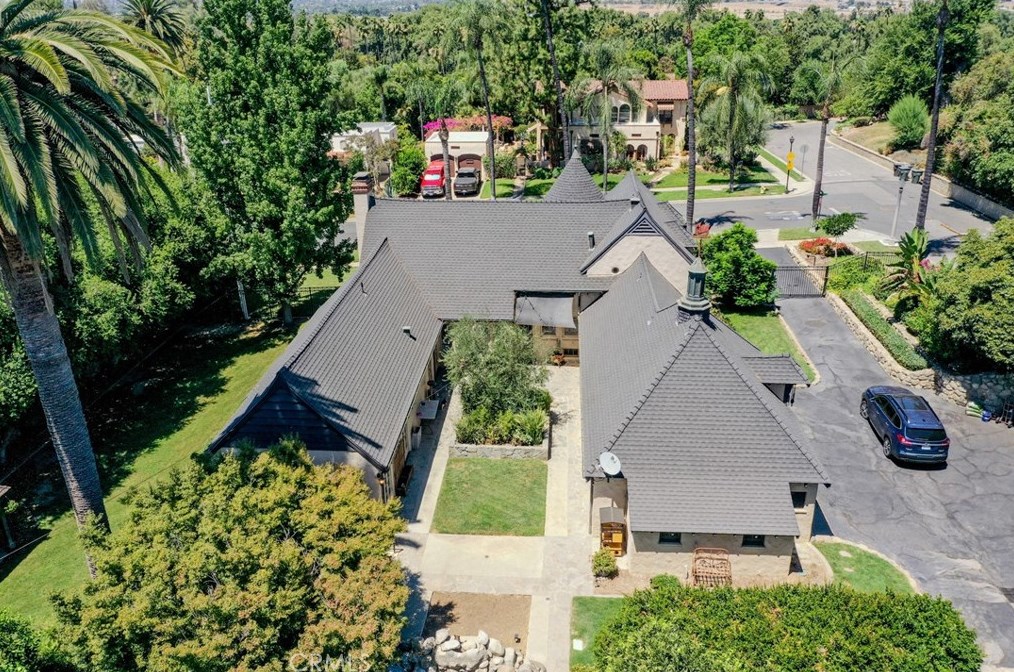 3014 Pine St, Riverside CA  92501-2364 exterior