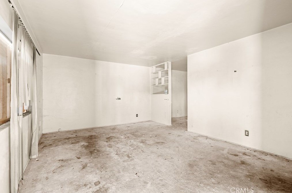 180 Bloomington Ave, Rialto, CA 92376