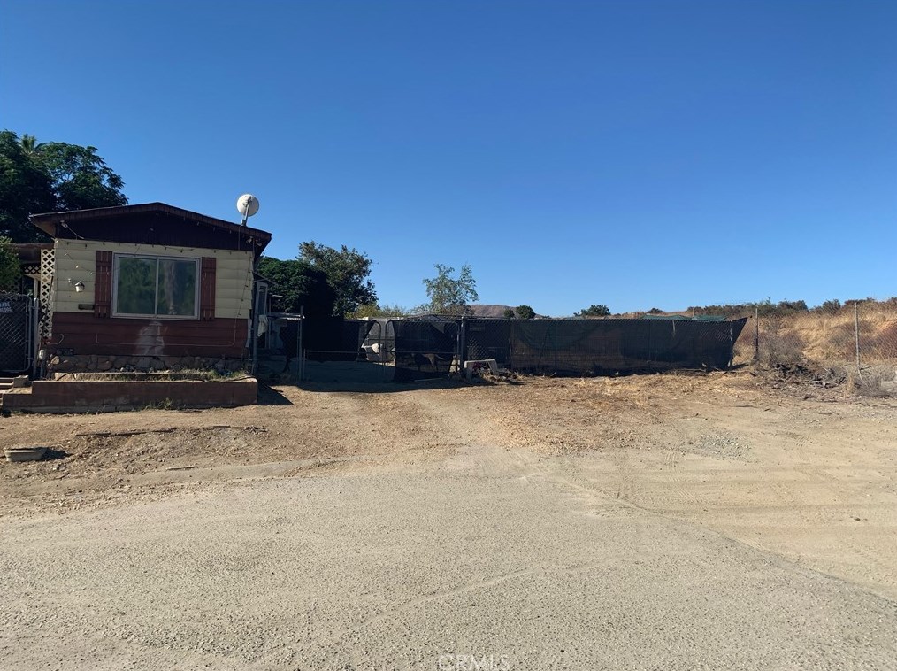 17009 Esperanza Dr, Perris, CA 92570