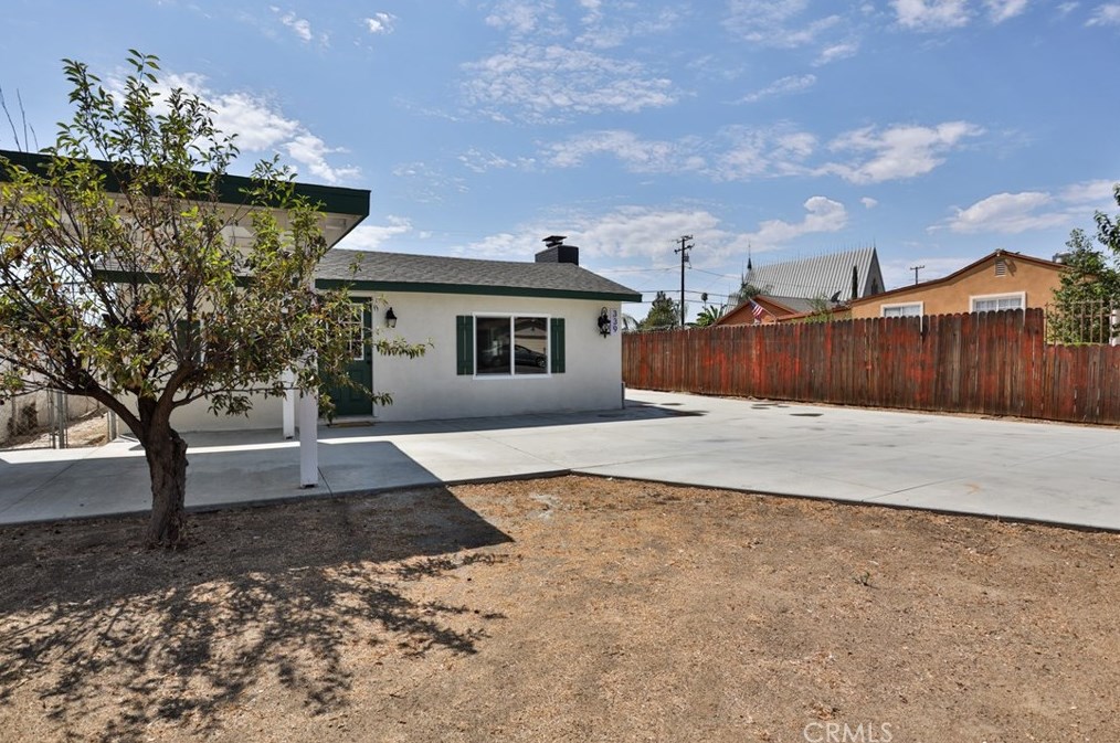 339 W 2nd St, Perris, CA 92570