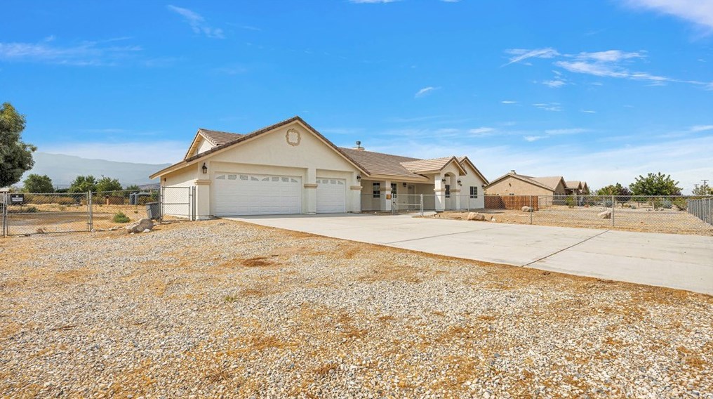 32455 Sherwood St, Lucerne Valley, CA 92356
