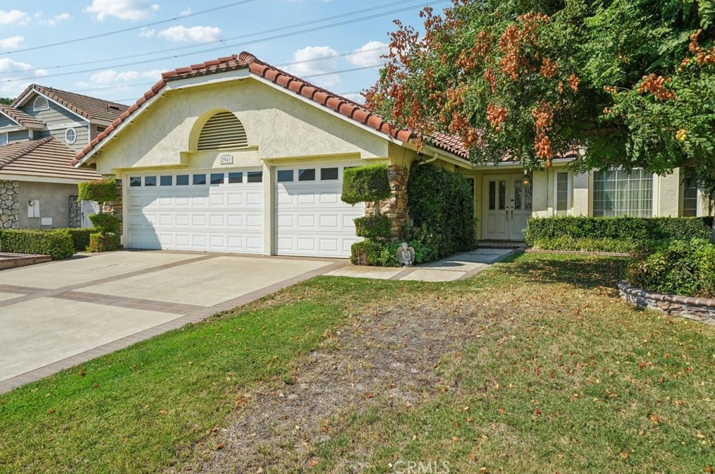 2941 Black Horse Dr, Ontario, CA 91761-9111