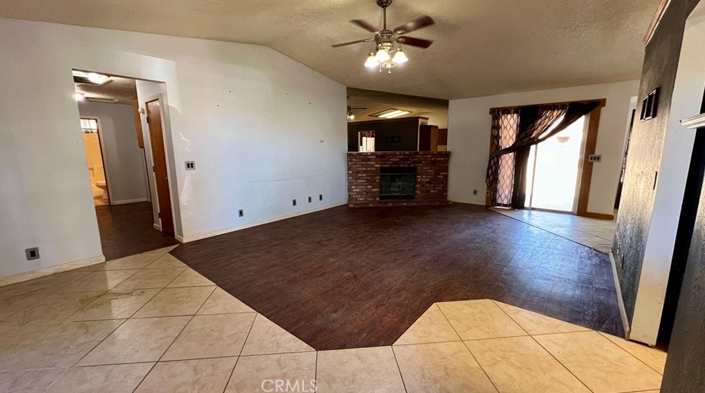 15798 Dalscote St, Hesperia, CA 92345