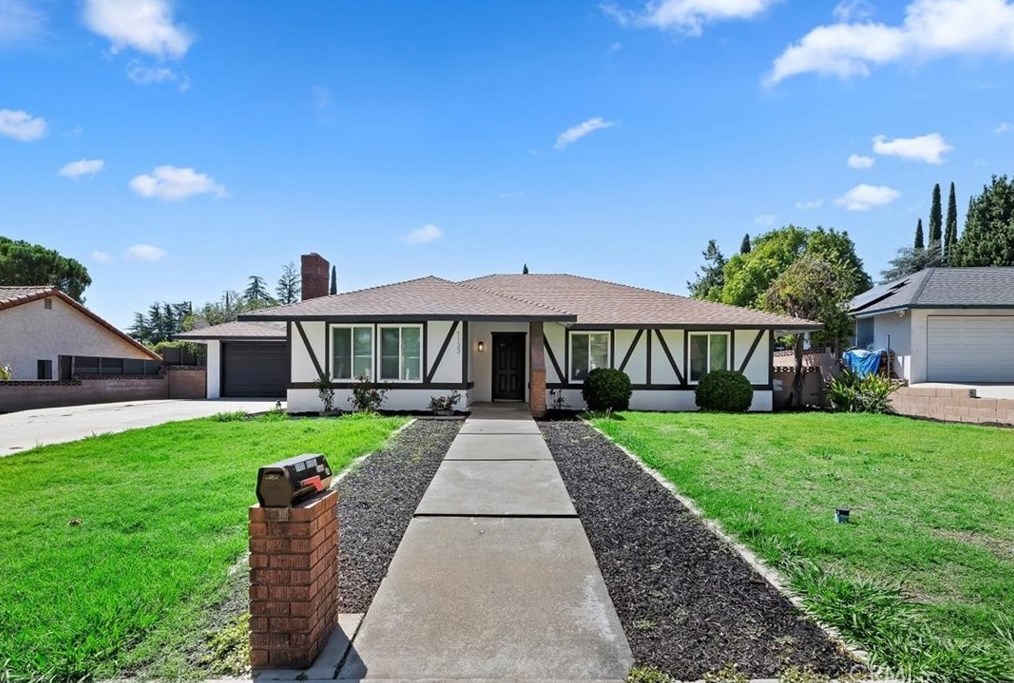 1133 Elisa Dawn Dr, Banning, CA 92220