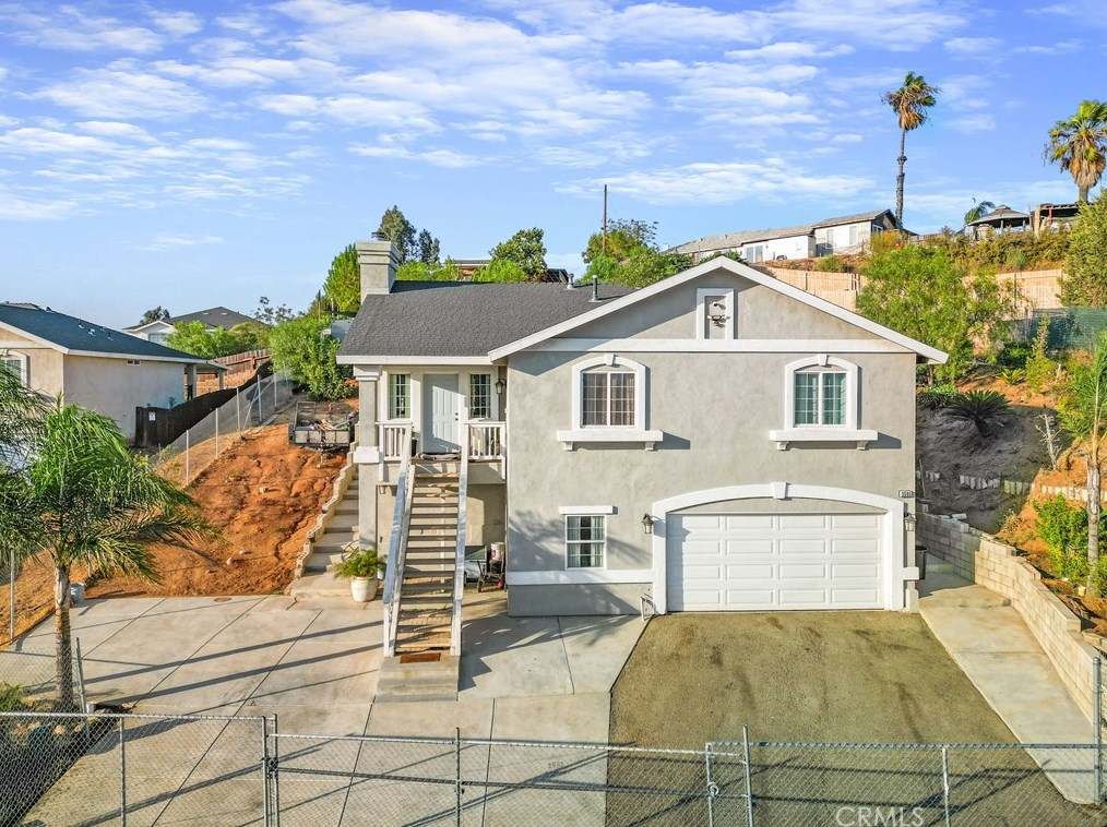 3595 Manor Dr, Jurupa Valley, CA 92509