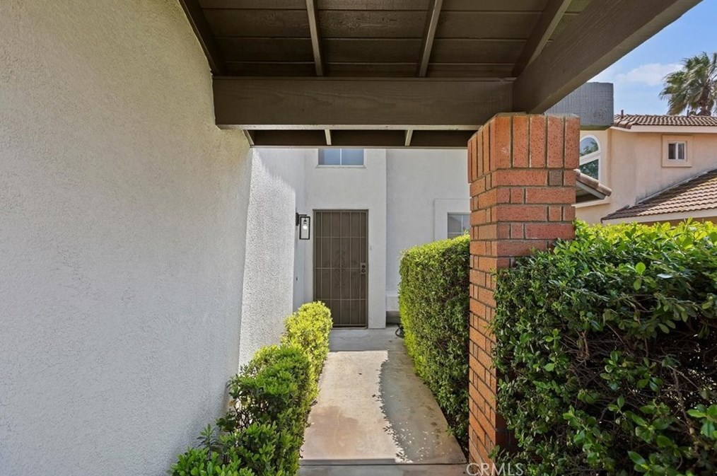 20443 Sugar Gum Rd, Riverside CA  92508-3005 exterior