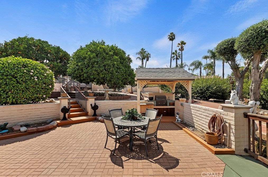 16229 Sunset Trl, Riverside CA  92506-5844 exterior