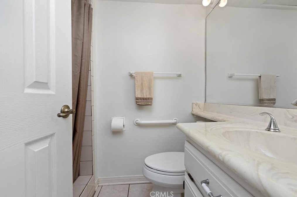 16229 Sunset Trl, Riverside CA  92506-5844 exterior