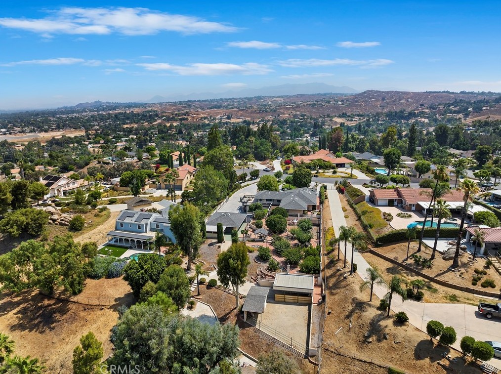 16229 Sunset Trl, Riverside CA  92506-5844 exterior