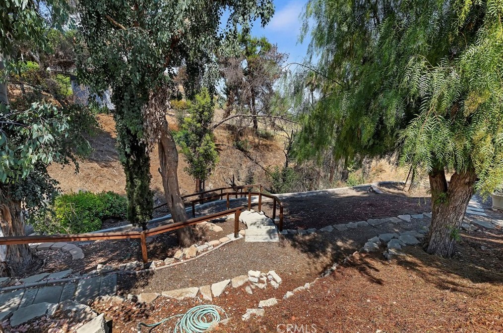 16229 Sunset Trl, Riverside CA  92506-5844 exterior