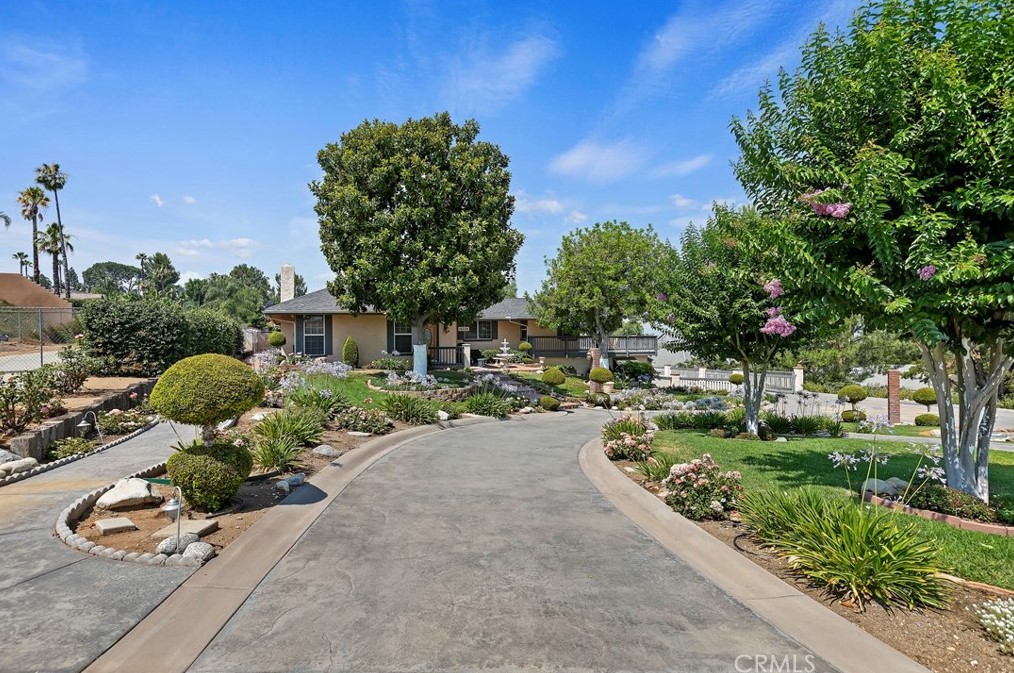 16229 Sunset Trl, Riverside CA  92506-5844 exterior