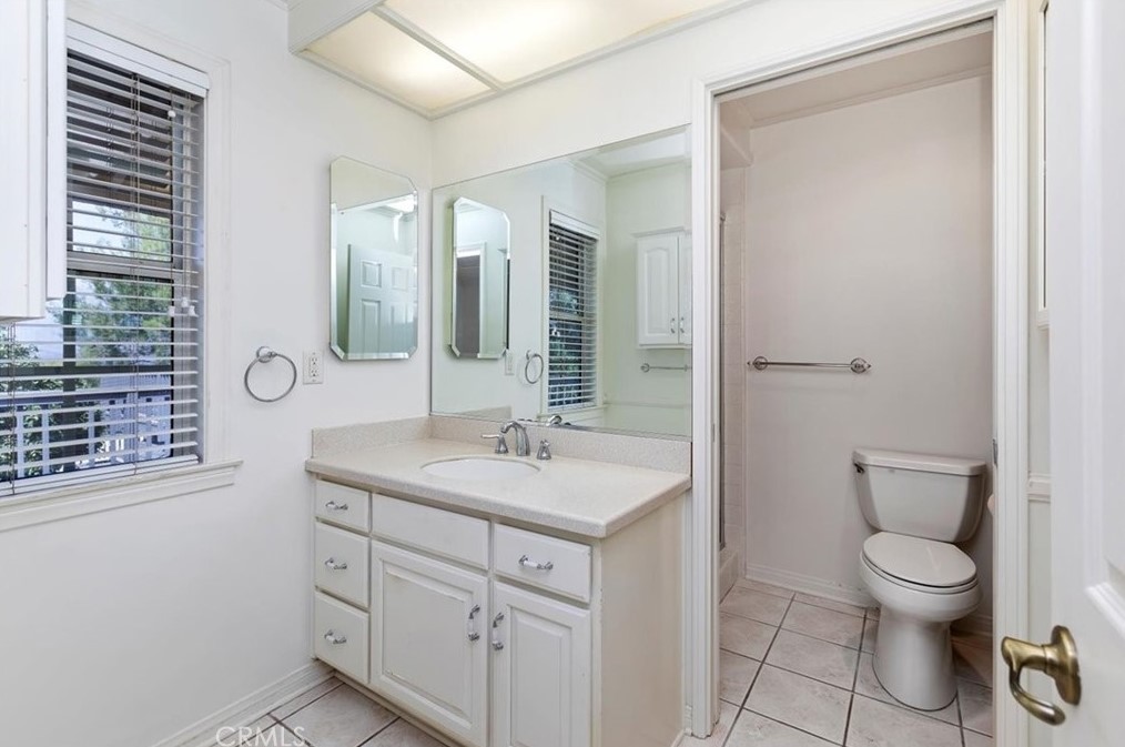 16229 Sunset Trl, Riverside CA  92506-5844 exterior