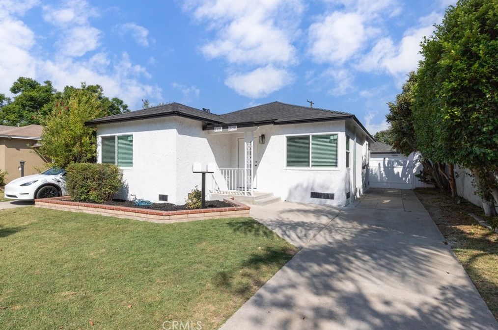 1809 Harding St, Long Beach, CA 90805-3627