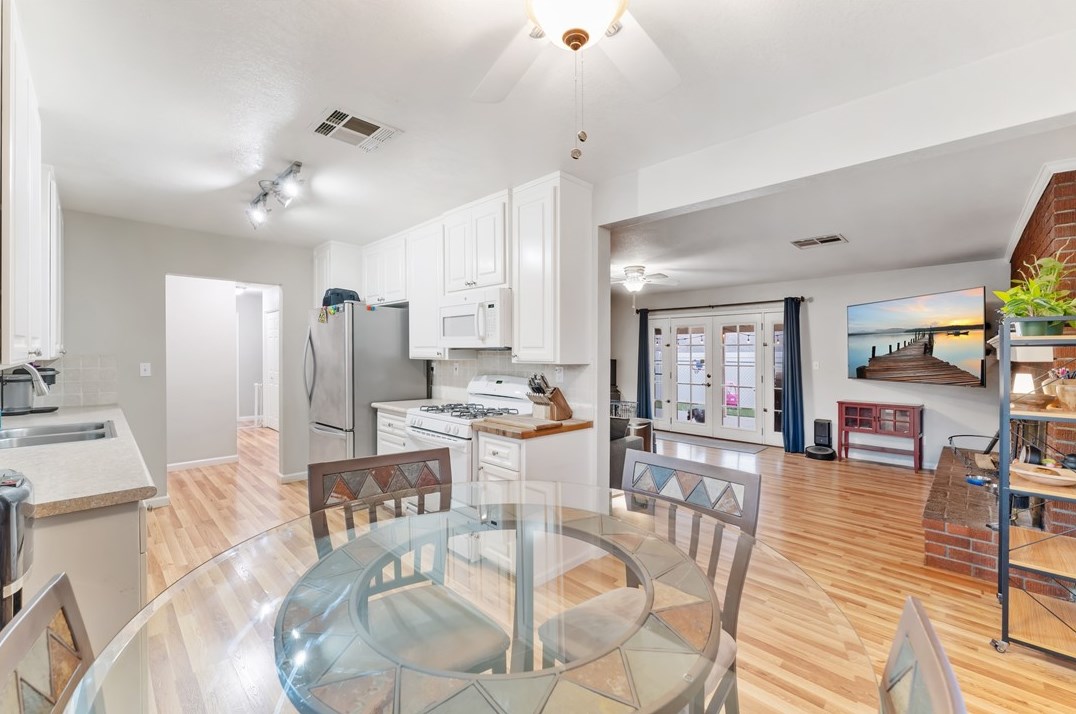2008 W Lincoln St, Banning, CA 92220