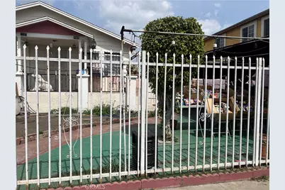1105 E 113th Street, Los Angeles, CA 90059 - Photo 2