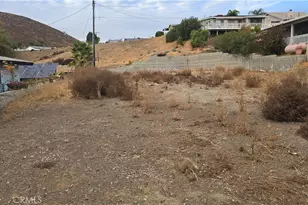 23436 Vista Way, Canyon Lake, CA 92587 - Photo 8