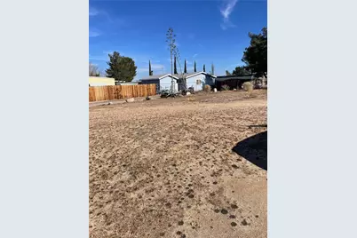 13991 Riviera Dr, Victorville, CA 92395 - Photo 1