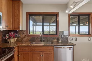 20682 Hill Top Dr, Riverside, CA 92507 - Photo 14