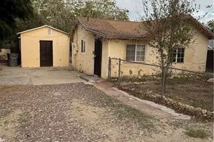 1058 N Hermosa Ave, Banning, CA 92220 - Photo 1