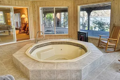 27990 Peninsula Drive, Lake Arrowhead, CA 92352 - Photo 24