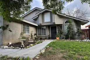 44063 Lately Cir, Hemet, CA 92544 - Photo 2