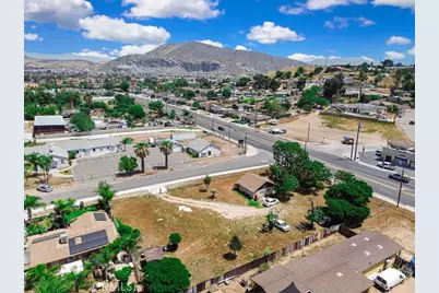3607 Valley Way, Jurupa Valley, CA 92509 - Photo 8