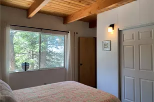 33010 Juniper Ln, Green Valley Lake, CA 92341 - Photo 16