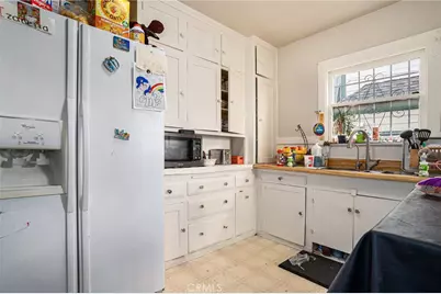 2445 10th Avenue, Oakland, CA 94606 - Photo 10