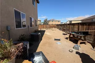 14064 Gold St, Hesperia, CA 92344 - Photo 4