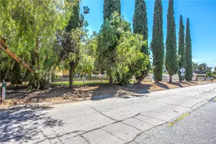375 E County Line Rd, Calimesa, CA 92320 - Photo 2