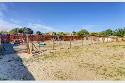 17152 Schollview Avenue, Palmdale, CA 93591 - Photo 18