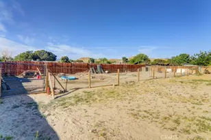 17152 Schollview Ave, Palmdale, CA 93591 - Photo 18