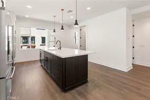 150 Bridle Dr, Burbank, CA 91506 - Photo 20