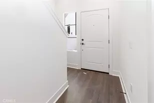 150 Bridle Dr, Burbank, CA 91506 - Photo 8