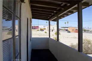 73752 Crestview Dr, 29 Palms MCB, CA 92277 - Photo 10