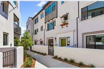 149 Bridle Drive, Burbank, CA 91506 - Photo 1