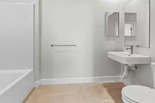 149 Bridle Dr, Burbank, CA 91506 - Photo 8