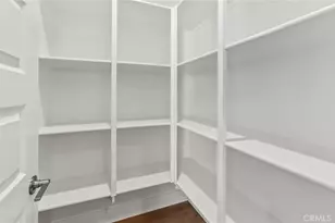 149 Bridle Dr, Burbank, CA 91506 - Photo 22