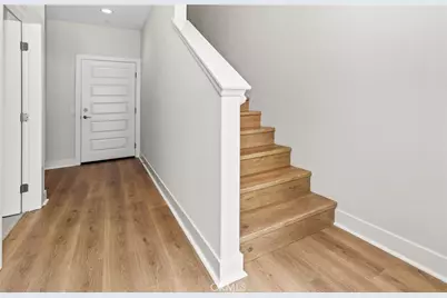 149 Bridle Drive, Burbank, CA 91506 - Photo 4