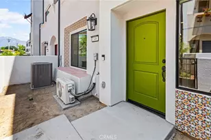 149 Bridle Dr, Burbank, CA 91506 - Photo 2