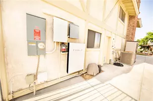 13685 Hidden Valley Rd, Victorville, CA 92395 - Photo 32