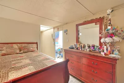 11525 Cactus Road, Phelan, CA 92371 - Photo 18