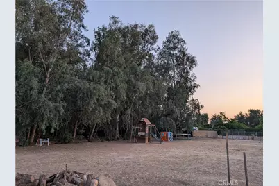 42961 Johnston Avenue, Hemet, CA 92544 - Photo 32