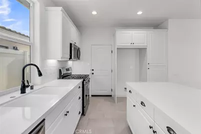 7432 Desert Sky Drive, Yucca Valley, CA 92284 - Photo 10