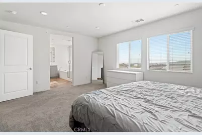 8004 Sorrento Way, Highland, CA 92346 - Photo 14