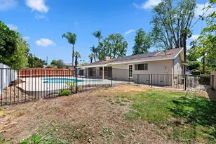 2111 Elsinore Rd, Riverside, CA 92506 - Photo 42